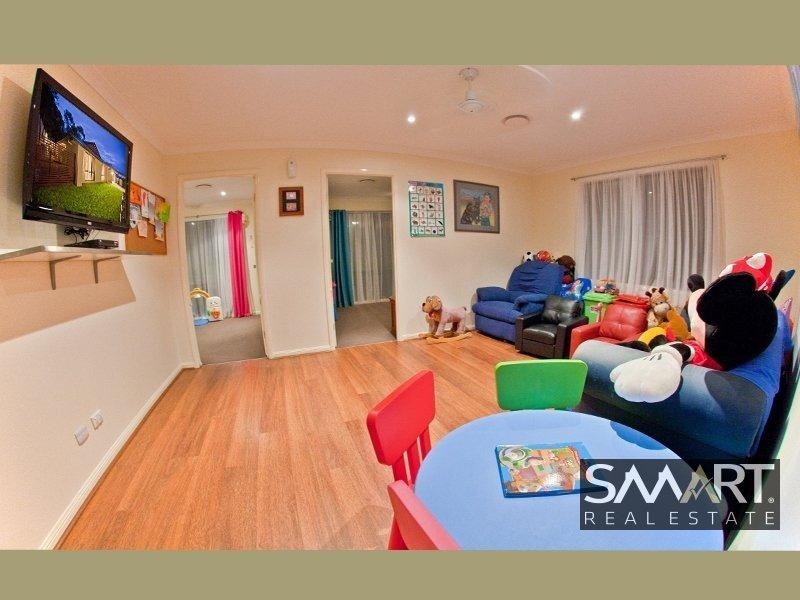 58 Dellwood Circuit, Molendinar QLD 4214