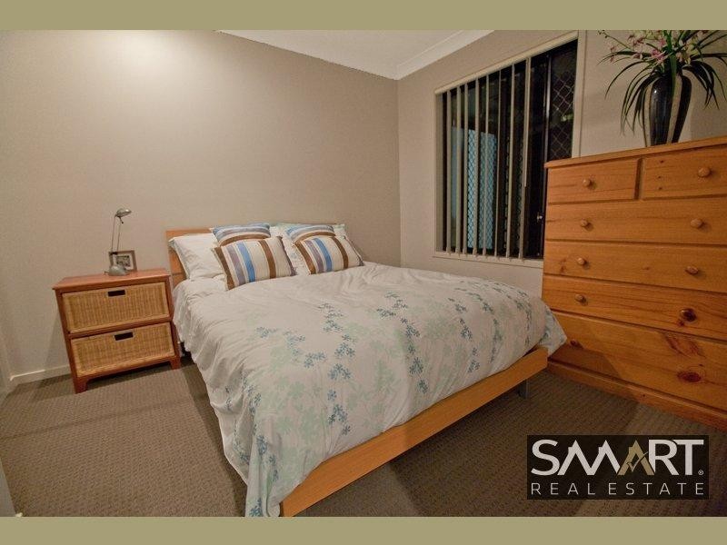 52 Wunburra Circle, Pacific Pines QLD 4211