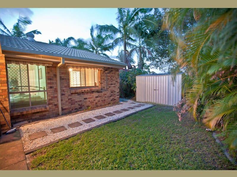 2/67 Usher Avenue, Labrador QLD 4215