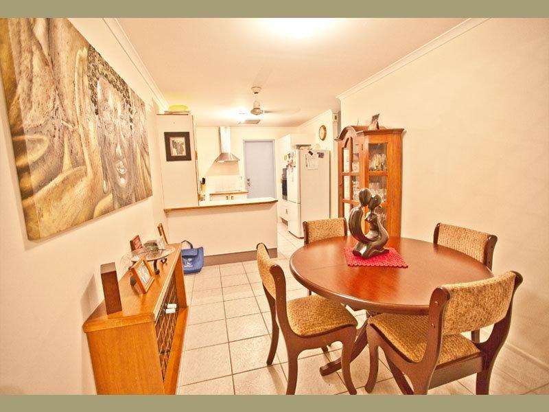 2/67 Usher Avenue, Labrador QLD 4215