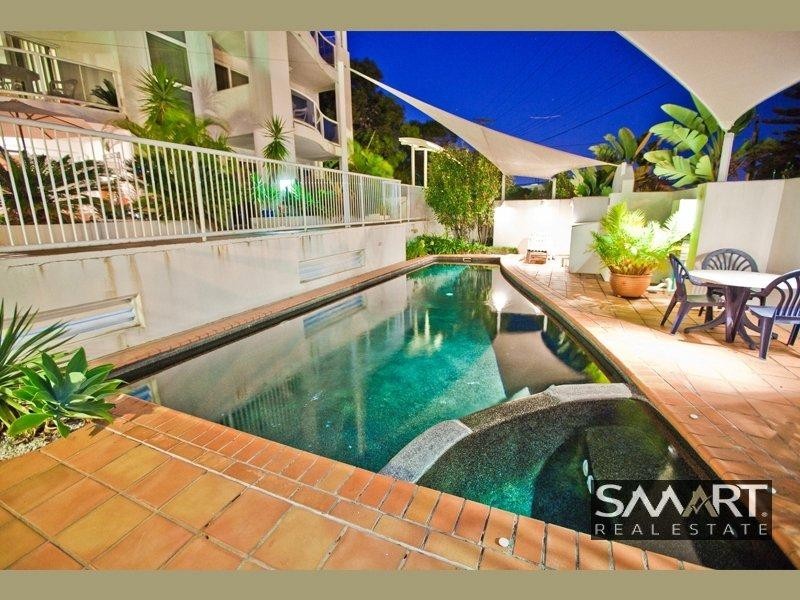 Chevron Island QLD 4217