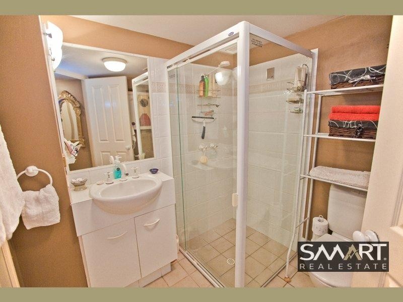 Chevron Island QLD 4217