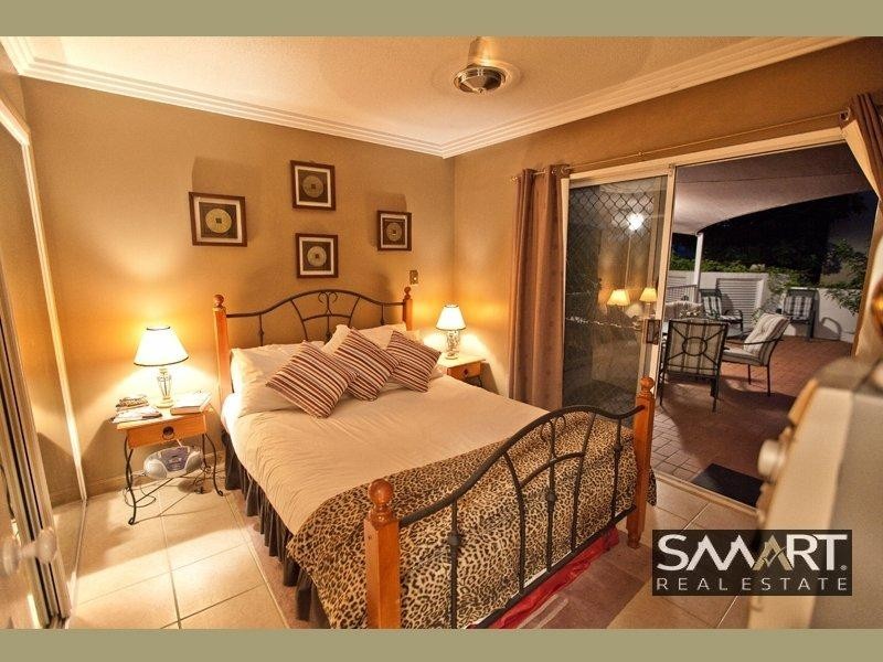 Chevron Island QLD 4217