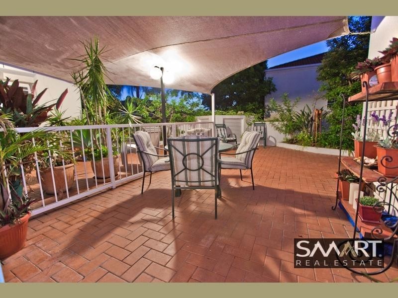 Chevron Island QLD 4217