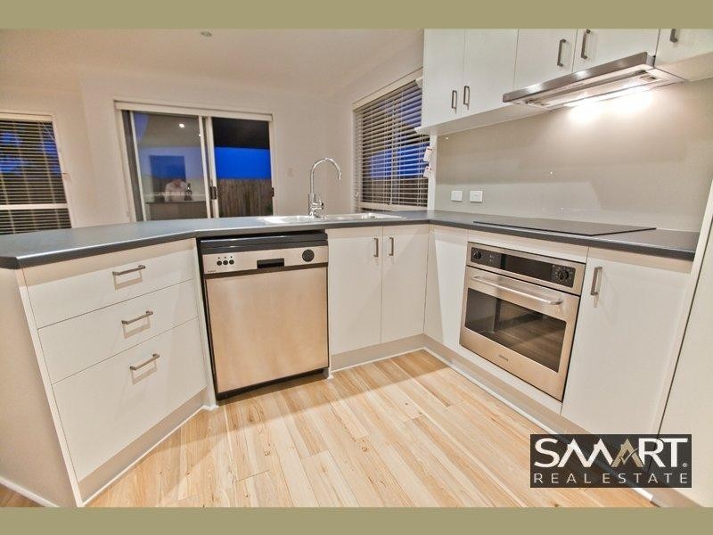 8/44 Esplanade, Coomera QLD 4209