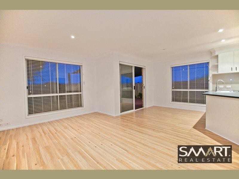 8/44 Esplanade, Coomera QLD 4209