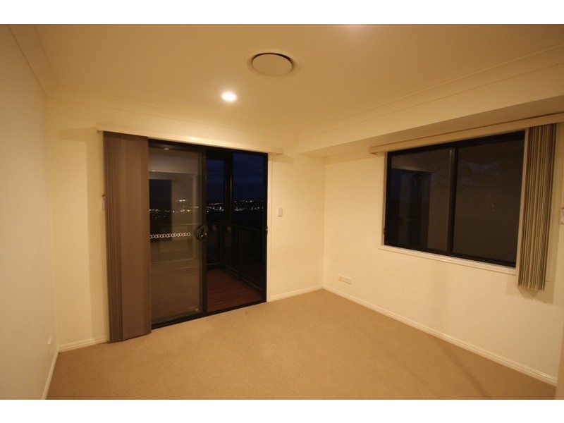 25/2 Ridgeline Way, Highland Park QLD 4211