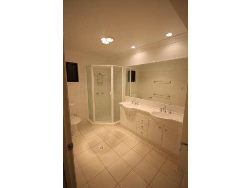 25/2 Ridgeline Way, Highland Park QLD 4211