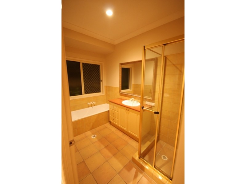 26 Daintree Drive, Parkwood QLD 4214