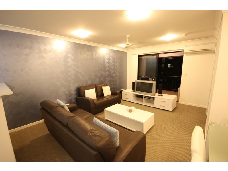 17/15 Lloyd Street, Southport QLD 4215