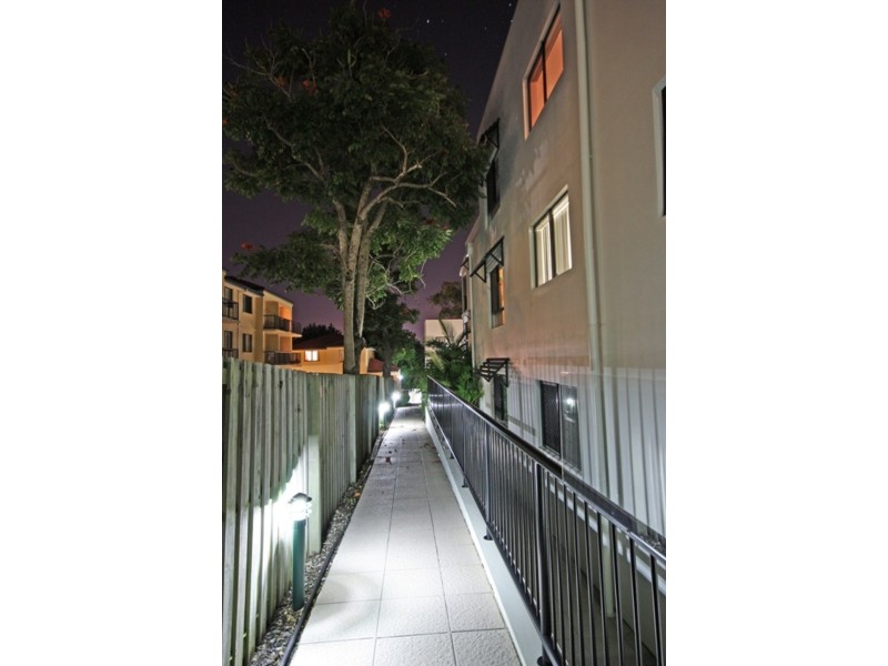 17/15 Lloyd Street, Southport QLD 4215