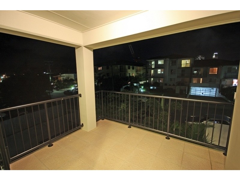 17/15 Lloyd Street, Southport QLD 4215