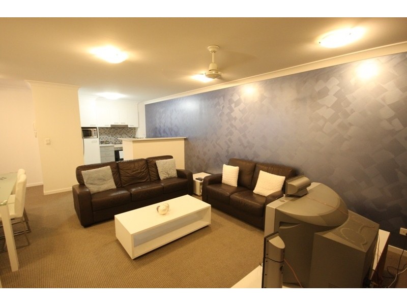 17/15 Lloyd Street, Southport QLD 4215