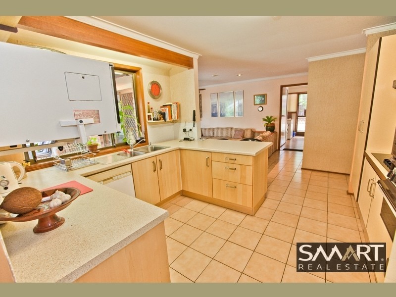 152 Heeb Street, Benowa QLD 4217