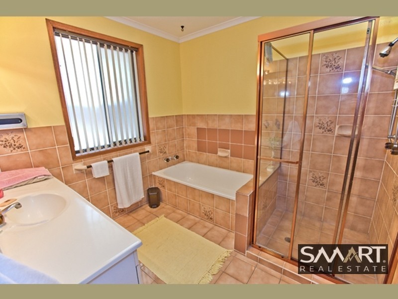 152 Heeb Street, Benowa QLD 4217