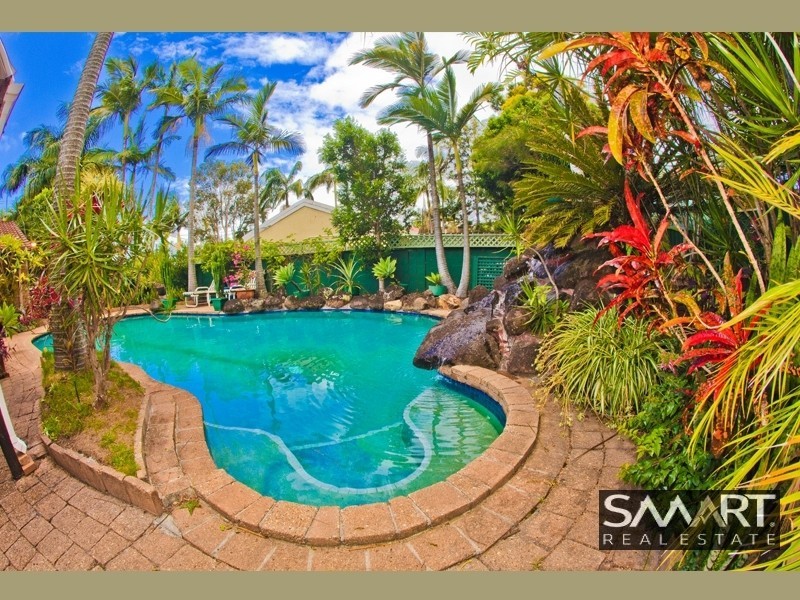 152 Heeb Street, Benowa QLD 4217
