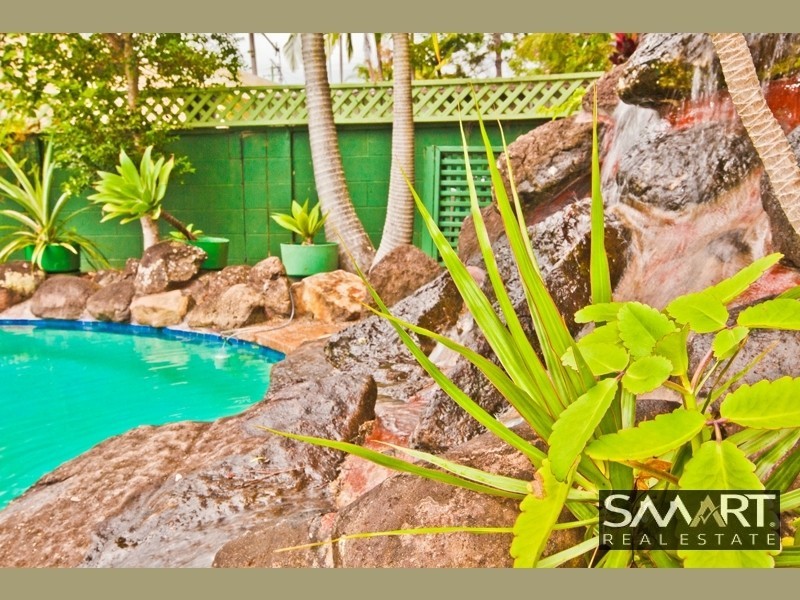 152 Heeb Street, Benowa QLD 4217