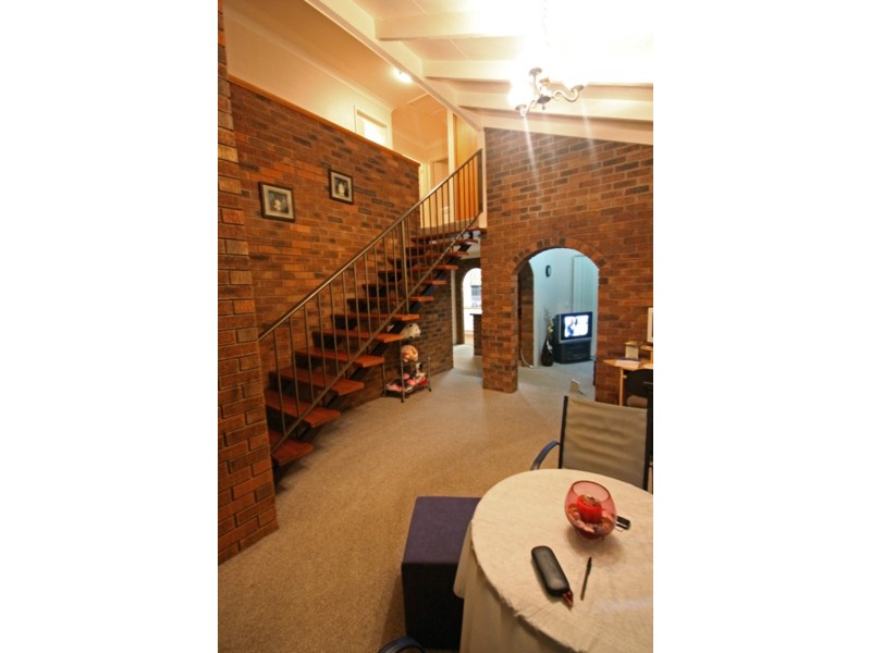 6/111 Salerno Street, Isle Of Capri QLD 4217