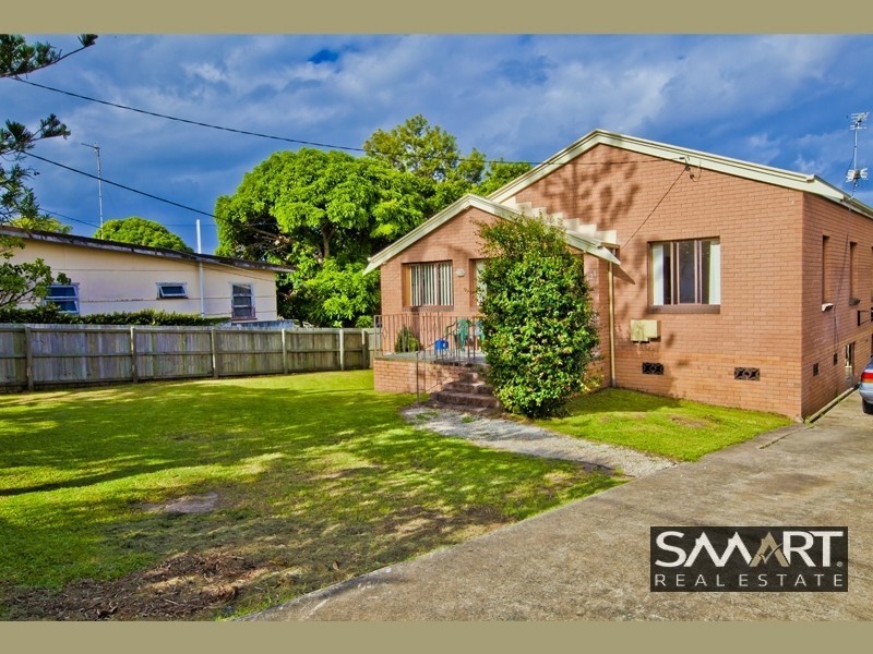 121 Turpin Road, Labrador QLD 4215