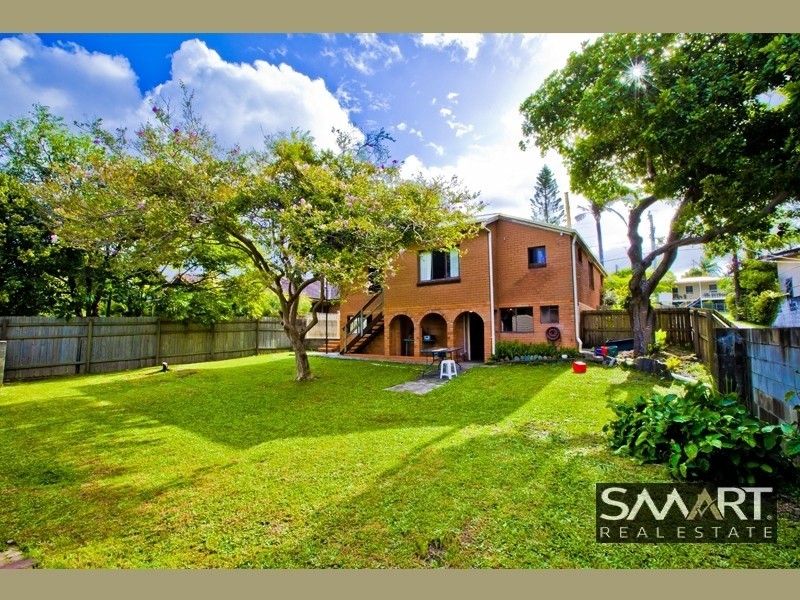 121 Turpin Road, Labrador QLD 4215