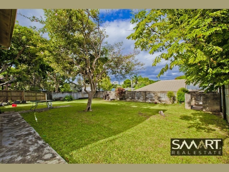 121 Turpin Road, Labrador QLD 4215