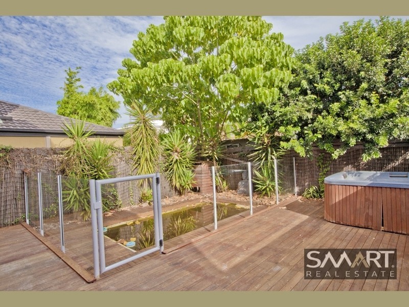 1/76 Heeb Street, Benowa QLD 4217