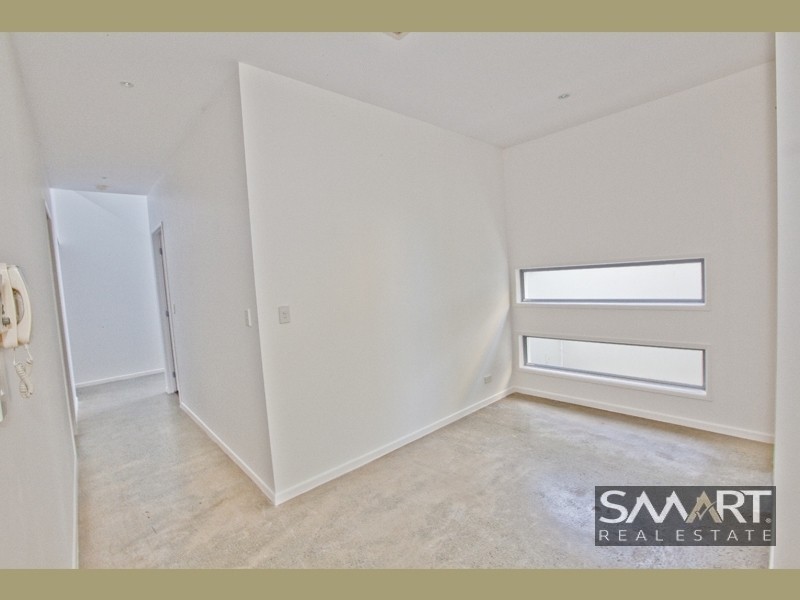 1/76 Heeb Street, Benowa QLD 4217