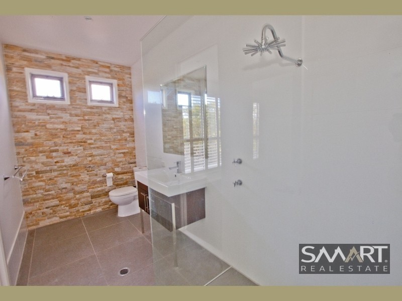 1/76 Heeb Street, Benowa QLD 4217