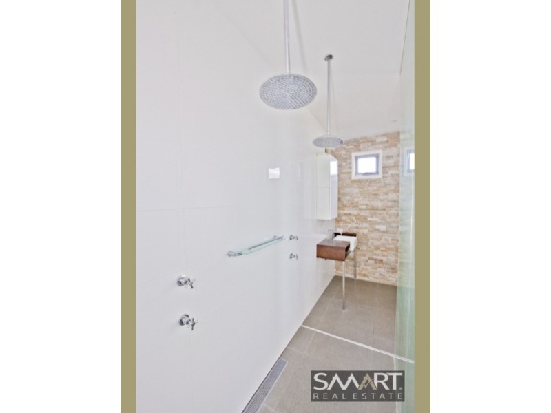 1/76 Heeb Street, Benowa QLD 4217