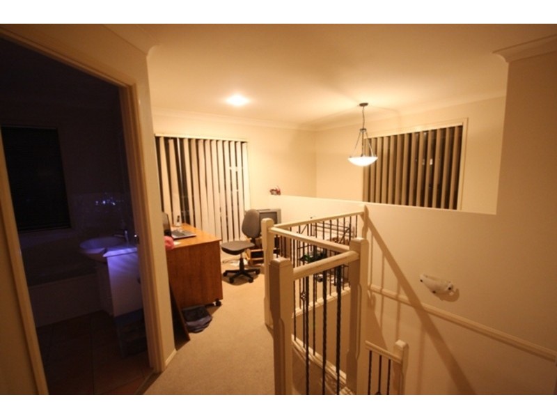 2/120 Pohlman Street, Southport QLD 4215