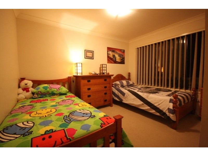 2/120 Pohlman Street, Southport QLD 4215