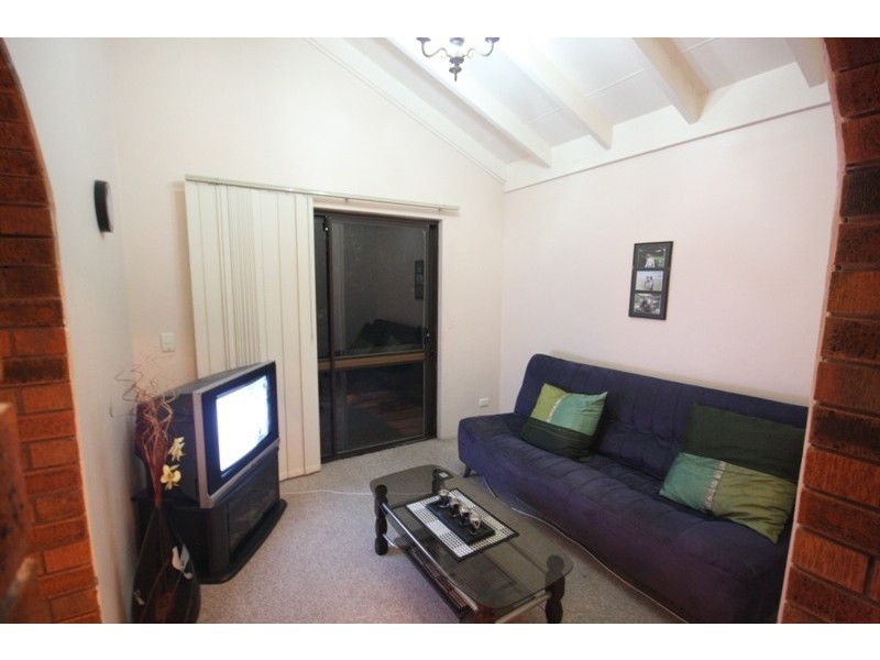 6/111 Salerno Street, Isle Of Capri QLD 4217