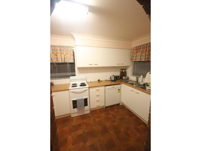 6/111 Salerno Street, Isle Of Capri QLD 4217