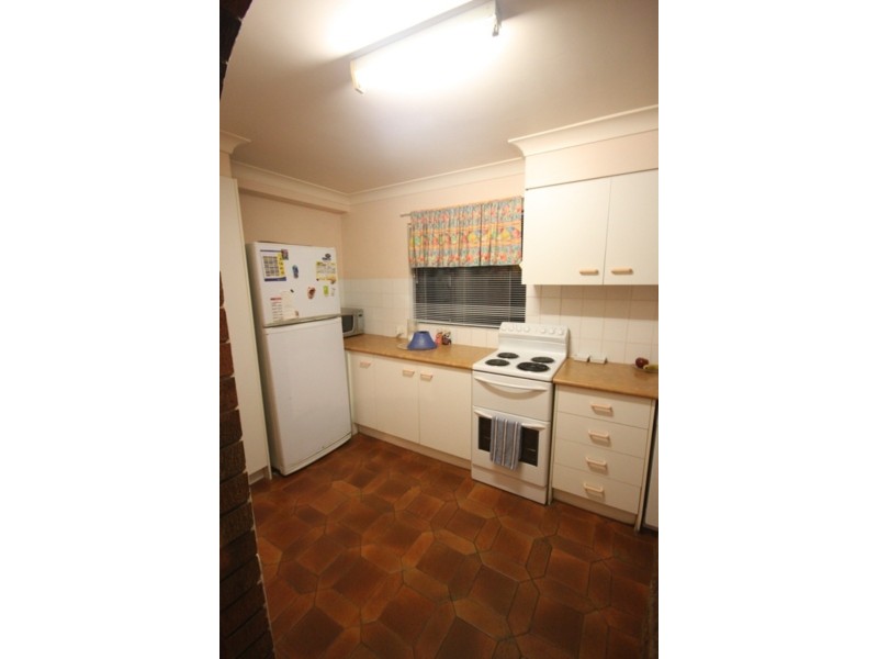 6/111 Salerno Street, Isle Of Capri QLD 4217