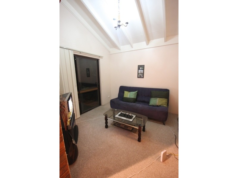 6/111 Salerno Street, Isle Of Capri QLD 4217