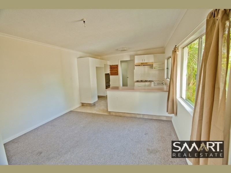 2/4 Louise Street, Southport QLD 4215
