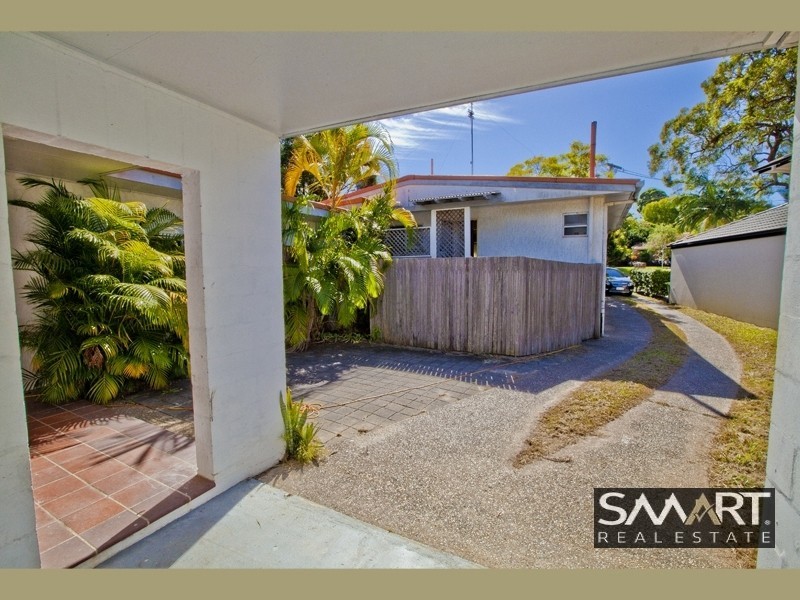 2/4 Louise Street, Southport QLD 4215