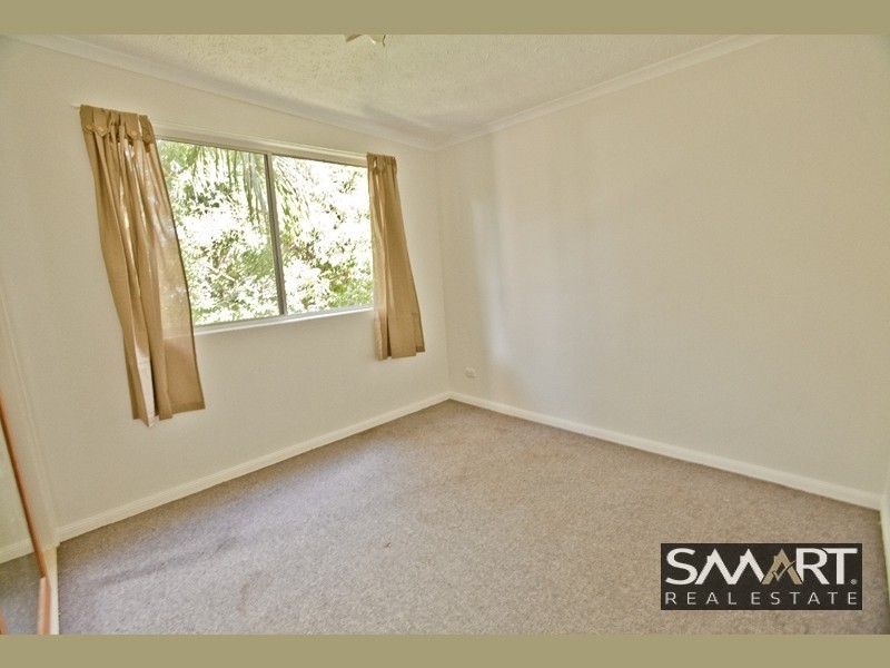 2/4 Louise Street, Southport QLD 4215
