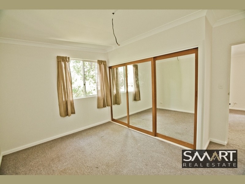 2/4 Louise Street, Southport QLD 4215