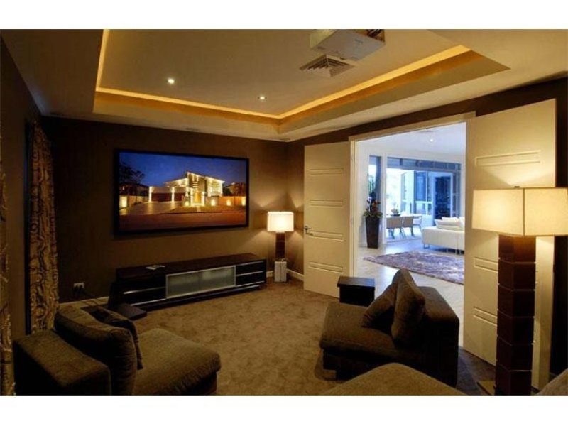 10 St Tropez Terrace, Sorrento QLD 4217