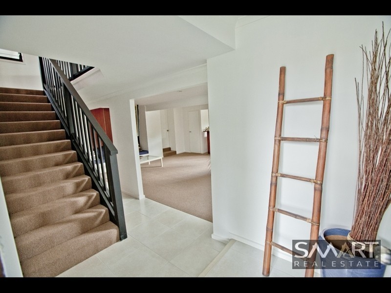 3 Grevillia Avenue, Southport QLD 4215