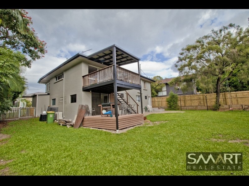 3 Grevillia Avenue, Southport QLD 4215