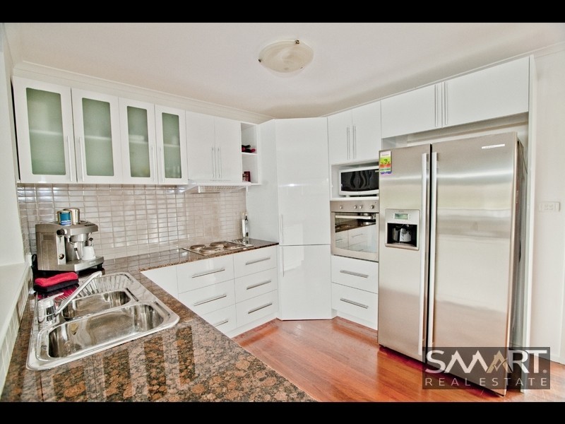 3 Grevillia Avenue, Southport QLD 4215
