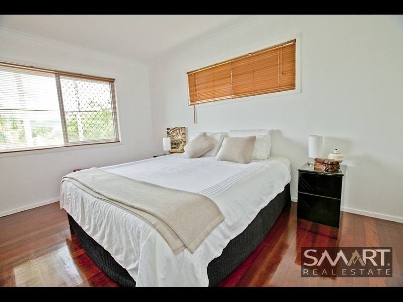 3 Grevillia Avenue, Southport QLD 4215