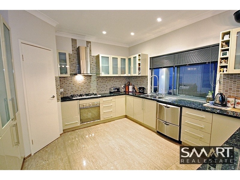 96 Compass Drive, Biggera Waters QLD 4216