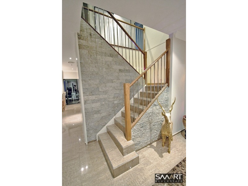 96 Compass Drive, Biggera Waters QLD 4216
