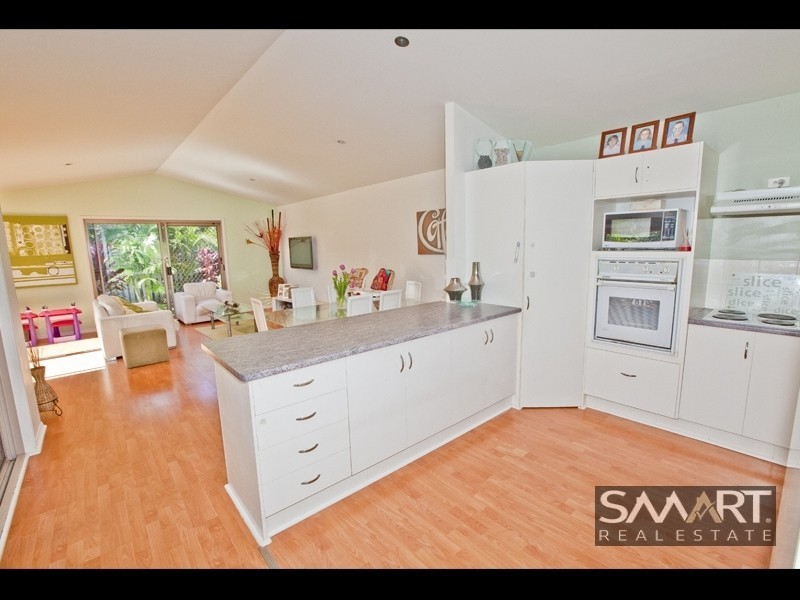 18 Grovedale Cout, Parkwood QLD 4214