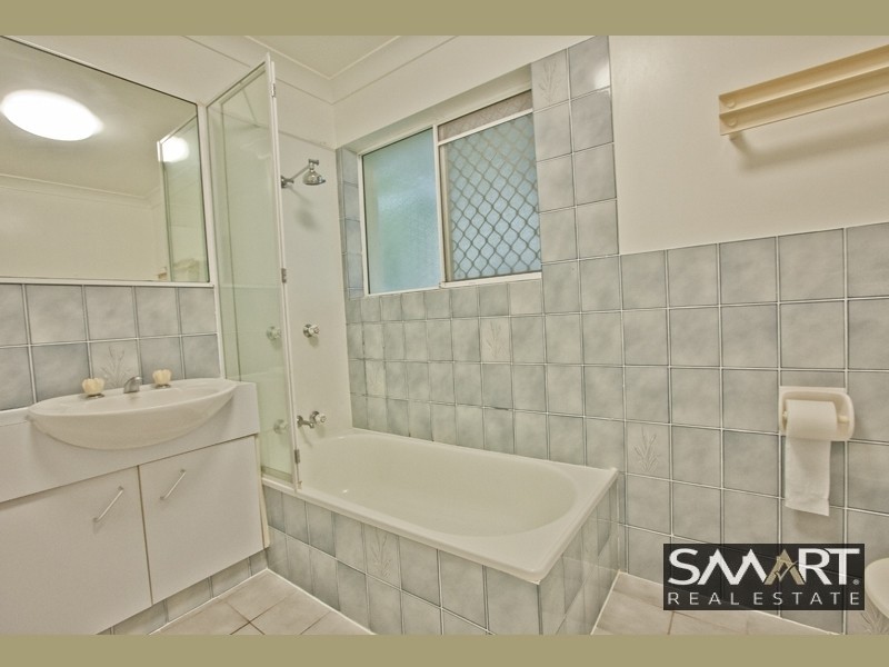 42/42 Beach Parade, Surfers Paradise QLD 4217