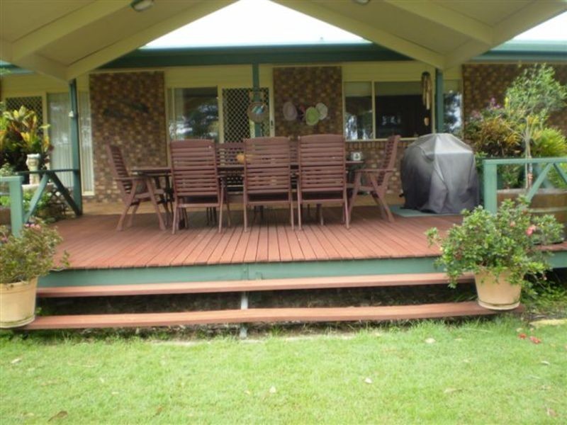 87 Janine Street, Urangan QLD 4655