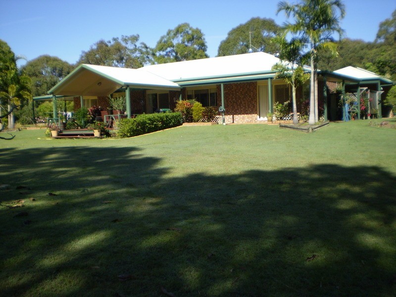 87 Janine Street, Urangan QLD 4655